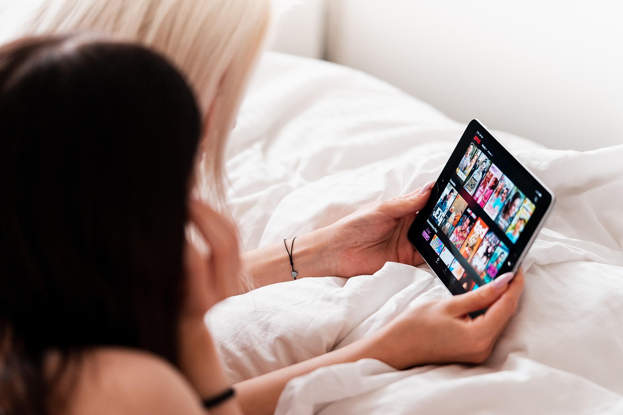 Best WiFi Extenders for Seamless Netflix and Chill — UK Buyer’s Guide 2026